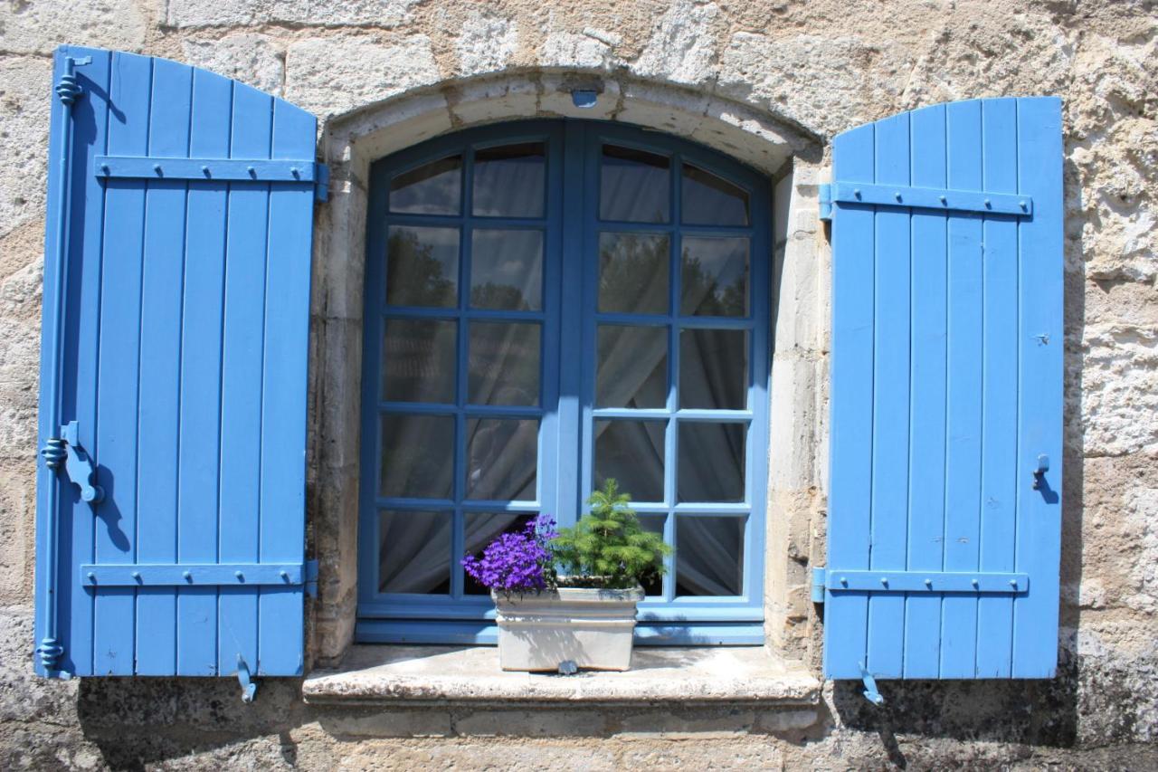 Hostellerie Les Griffons Bourdeilles Exterior photo